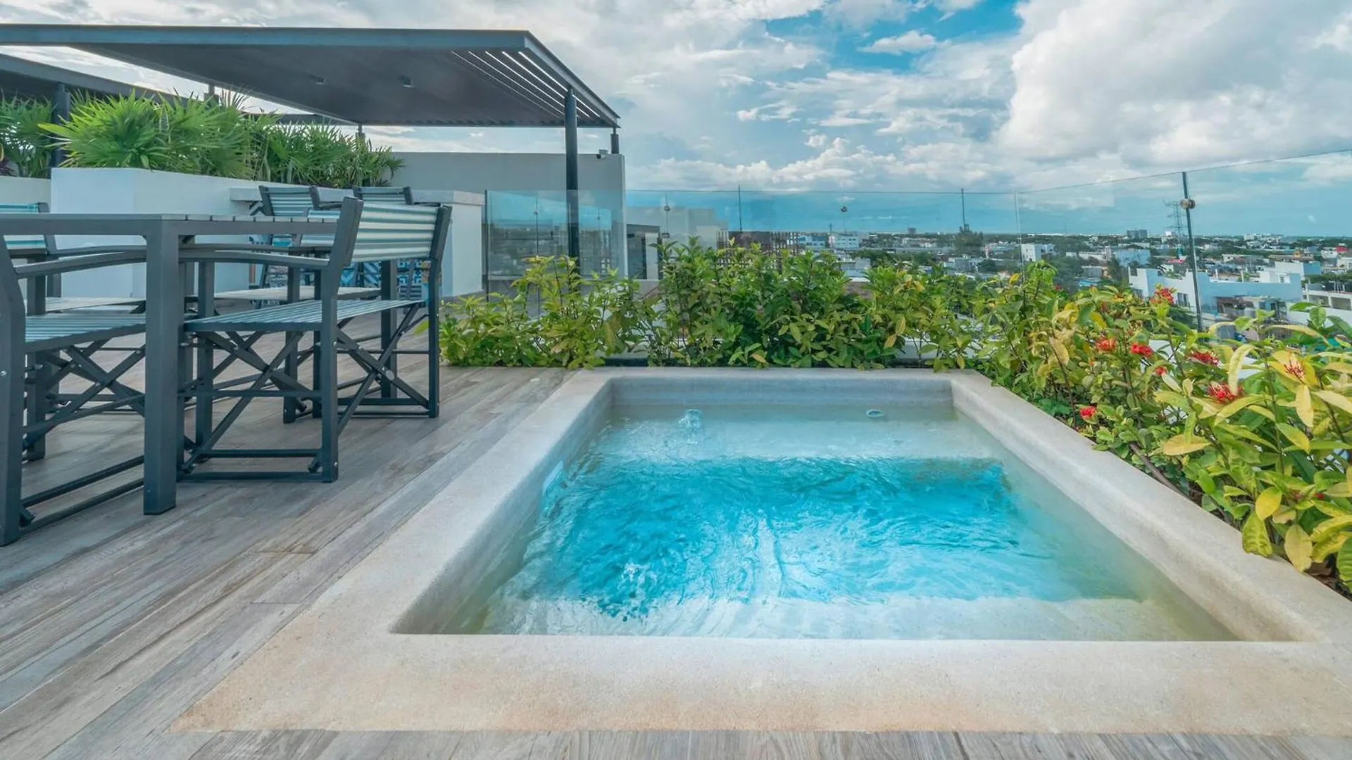 Veranda 213 - 1 Bedroom Rental At Veranto Condos - Pool & Fitness Center 신데 델 카르멘 0*,  멕시코