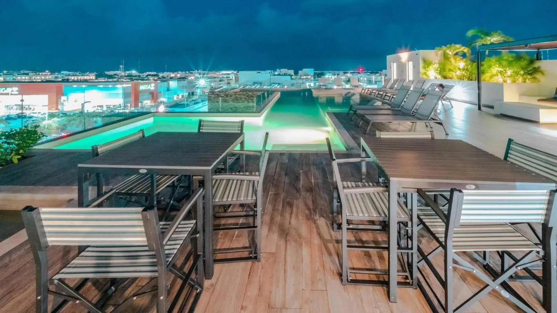 Veranda 213 - 1 Bedroom Rental At Veranto Condos - Pool & Fitness Center 신데 델 카르멘 0*,