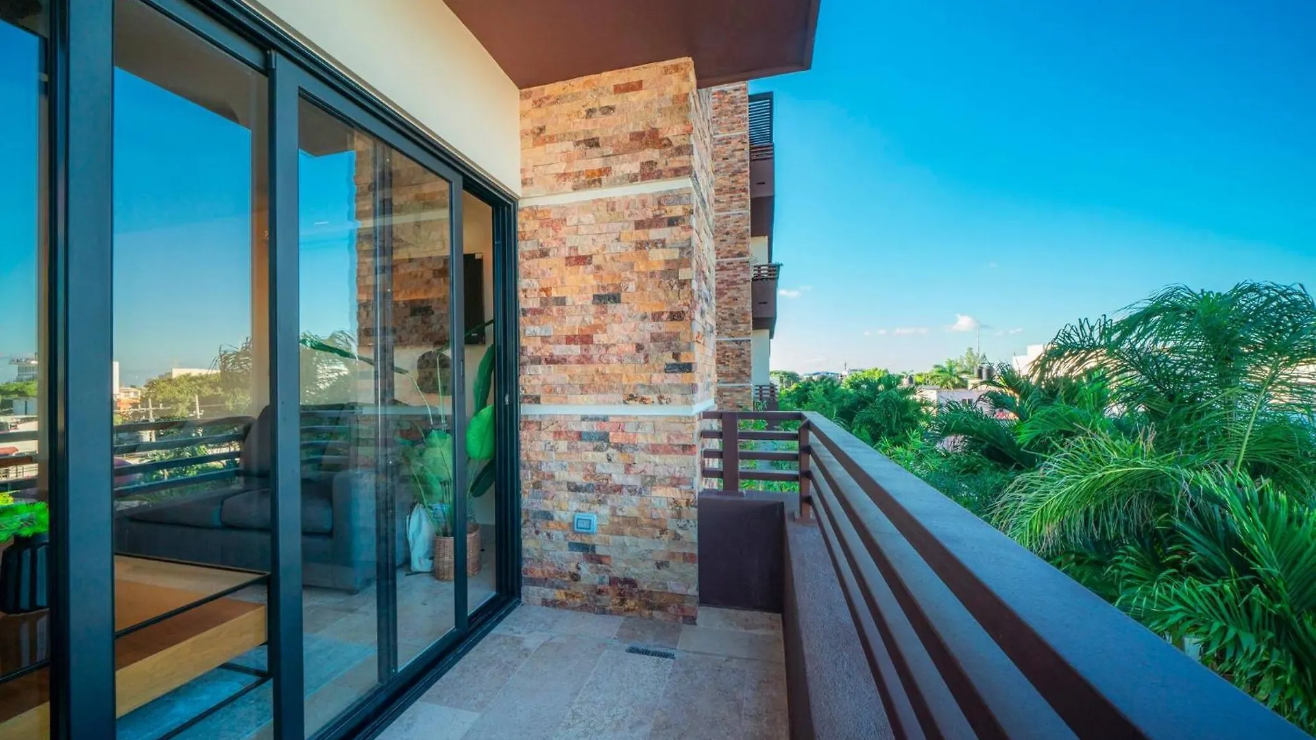 Apartment Veranda 213 - 1 Bedroom Rental At Veranto Condos - Pool & Fitness Center Playa del Carmen Mexico